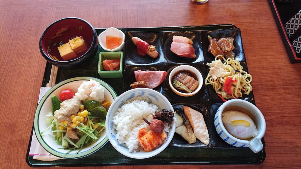 朝食バイキング