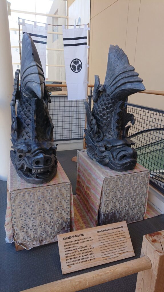 天守閣の鯱展示