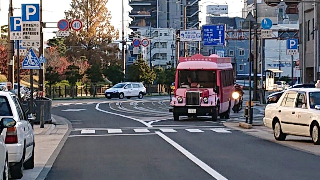 道後レトロ浪漫号