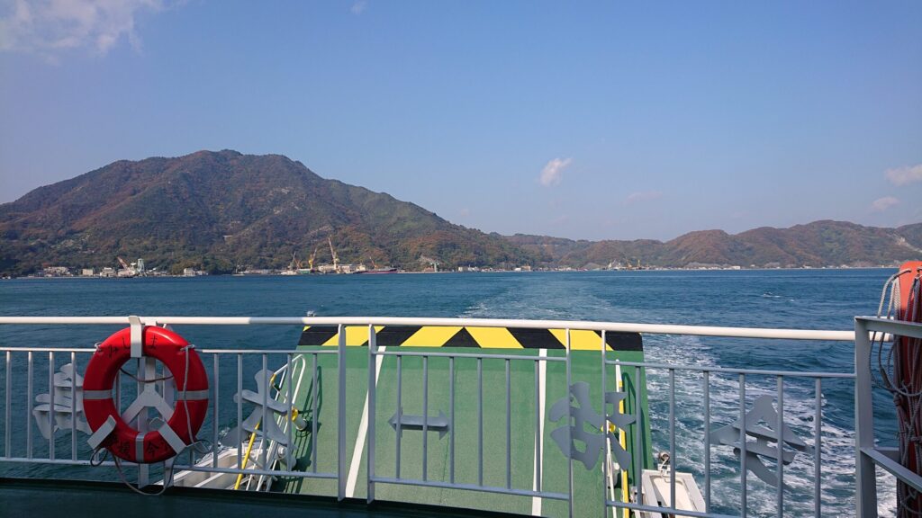 フェリーから海と島その１