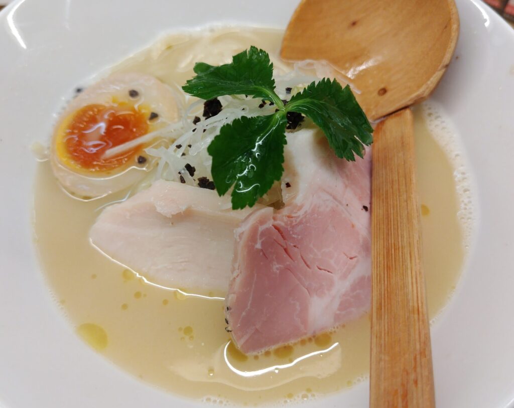 【トリュフそば】の画像
鶏次と貝次