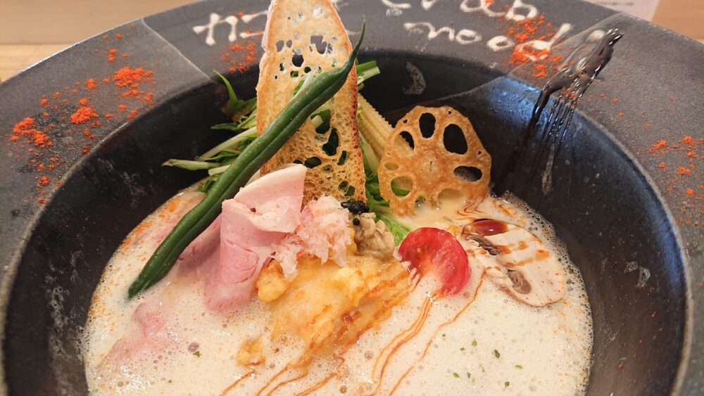 【白蟹noodleスタンダード】の画像 カニ蟹crab noodle三宮店